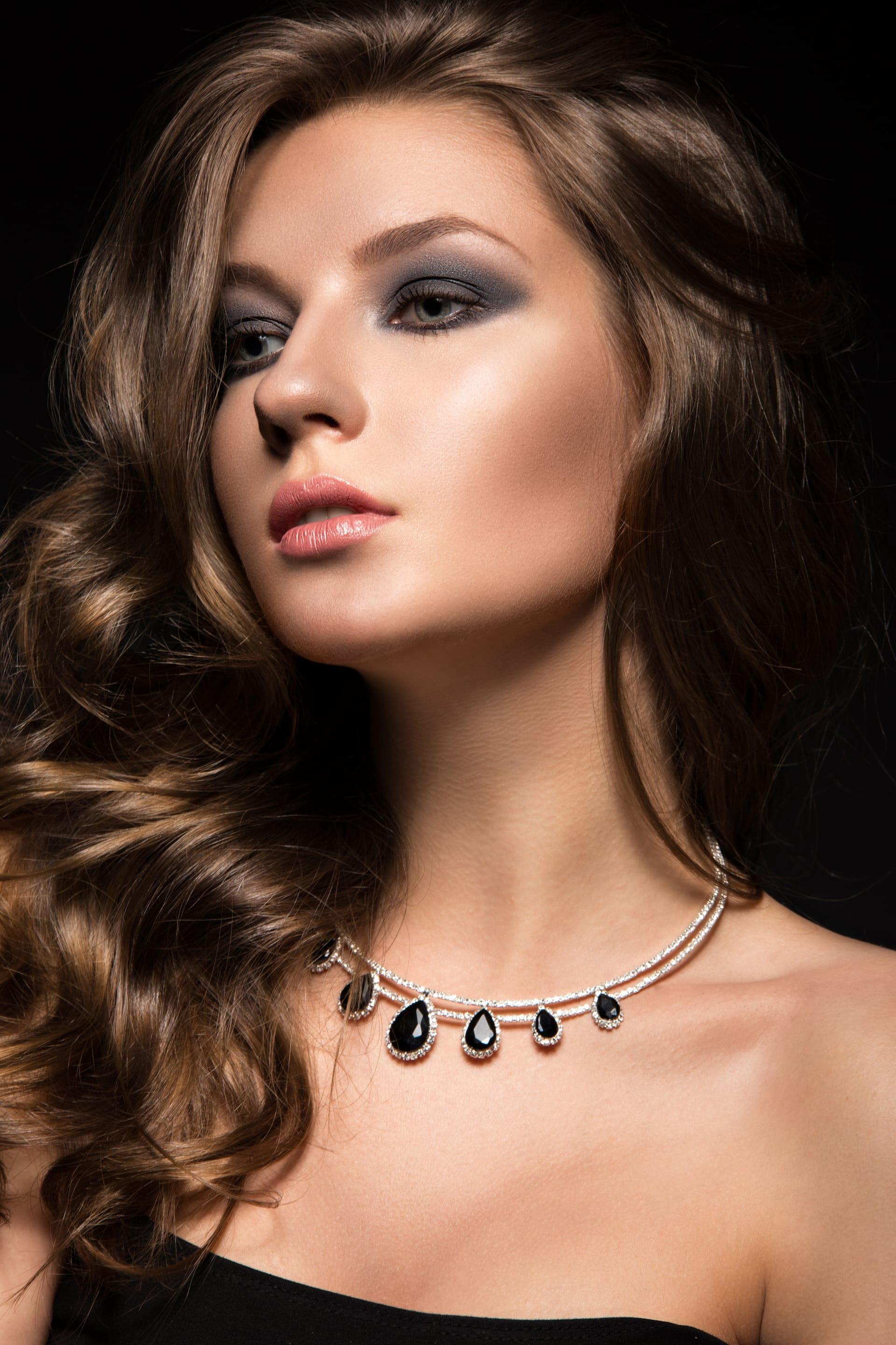 Attractive women images 16