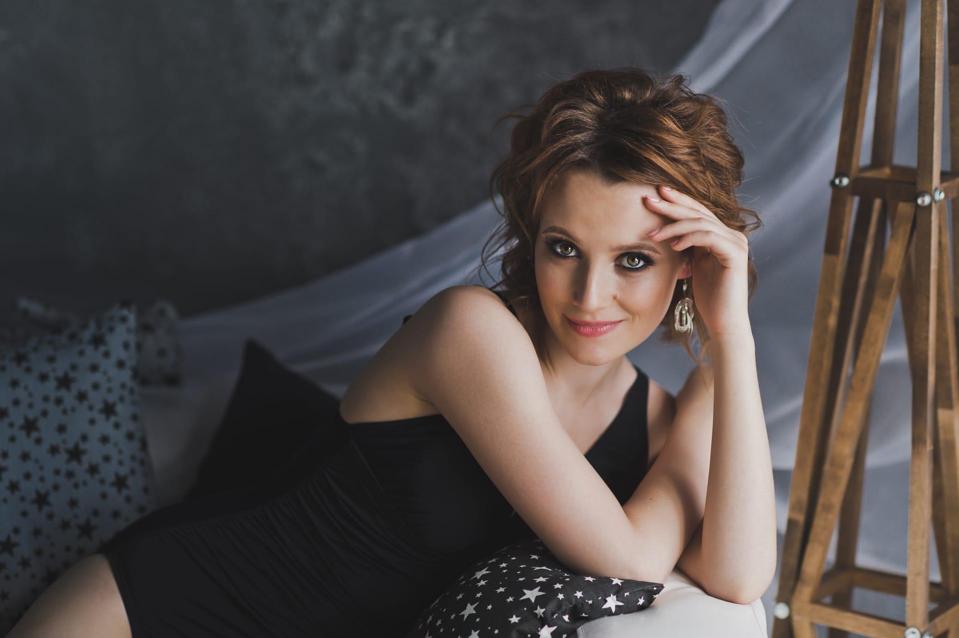 Beautiful lady picture 13