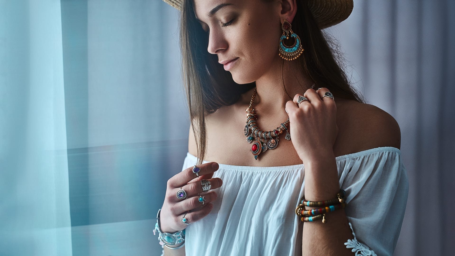 Bracelets golden necklace silver rings fashionable hippie gypsy bohemian outfit with jewelry details