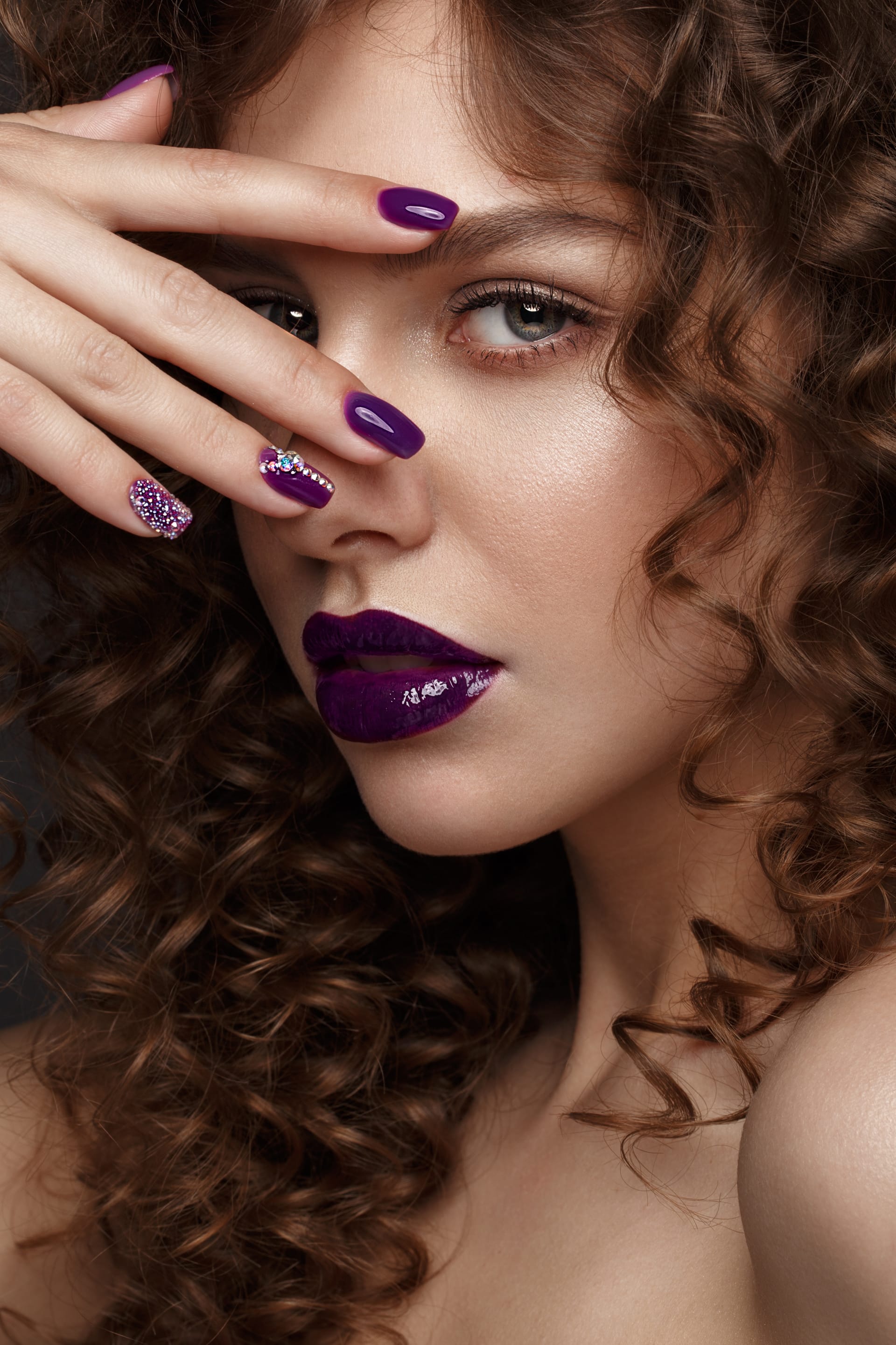 Lips curls design manicure nails beauty face photos shot studio