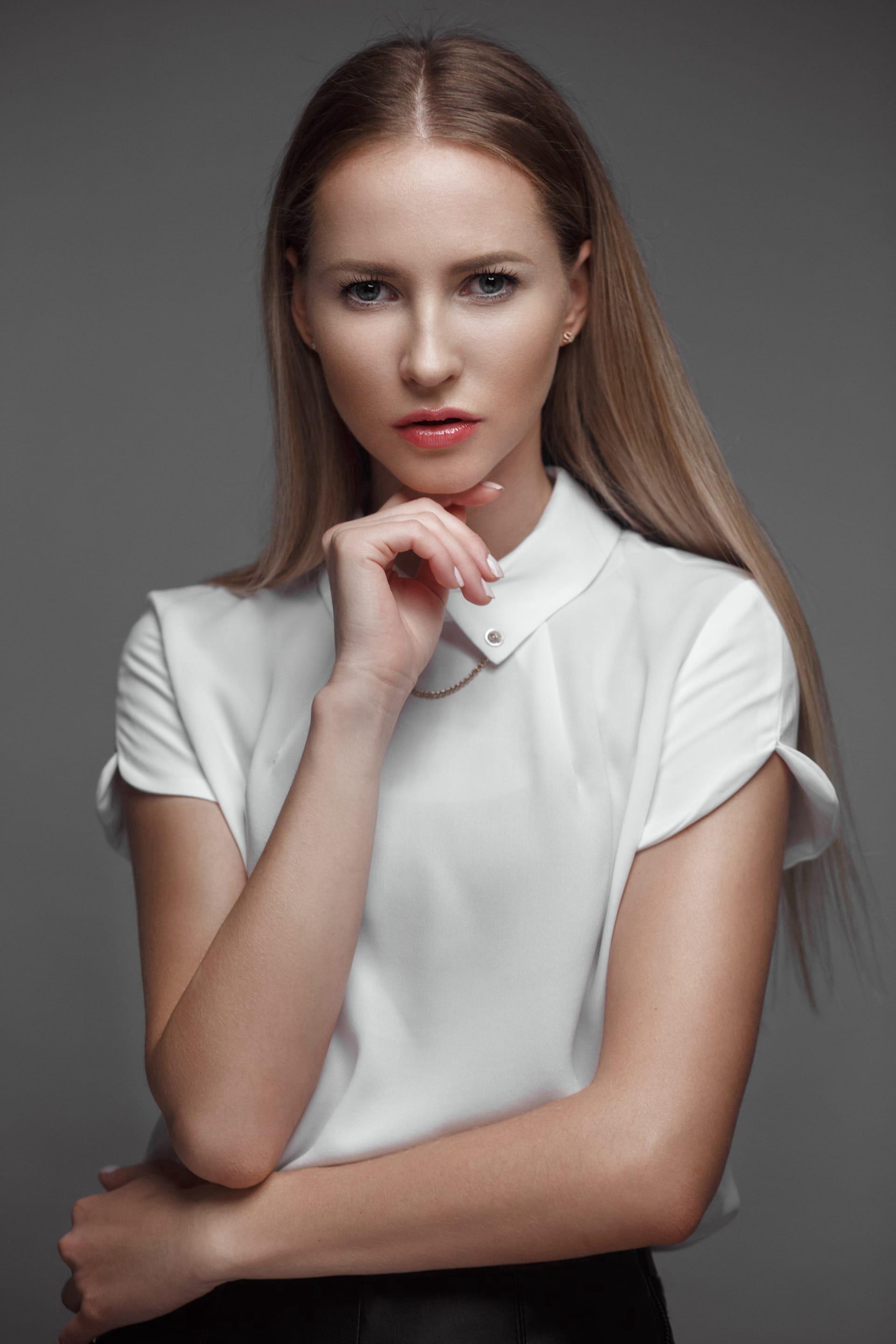 Pretty female pictures 18