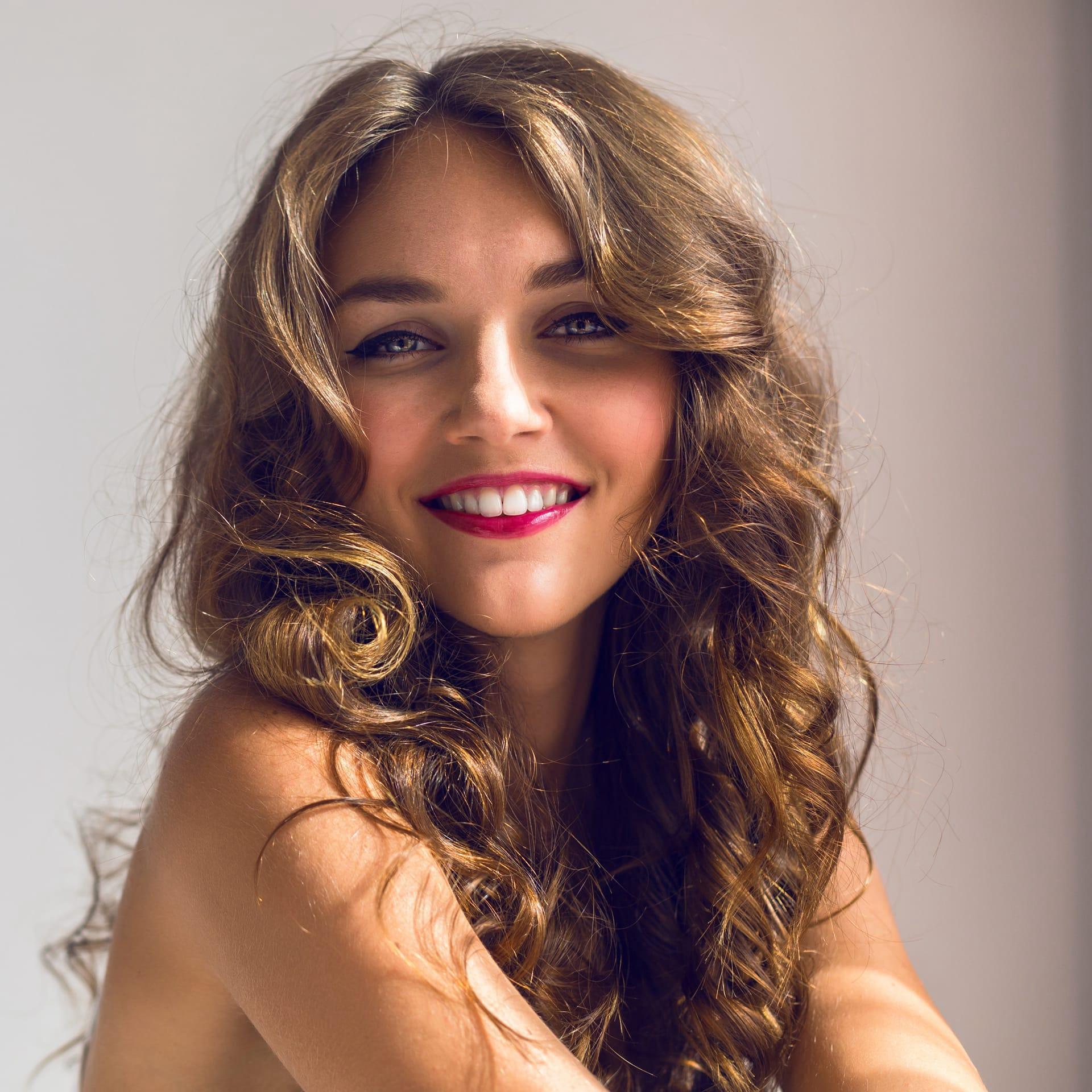 Woman profile picture 13