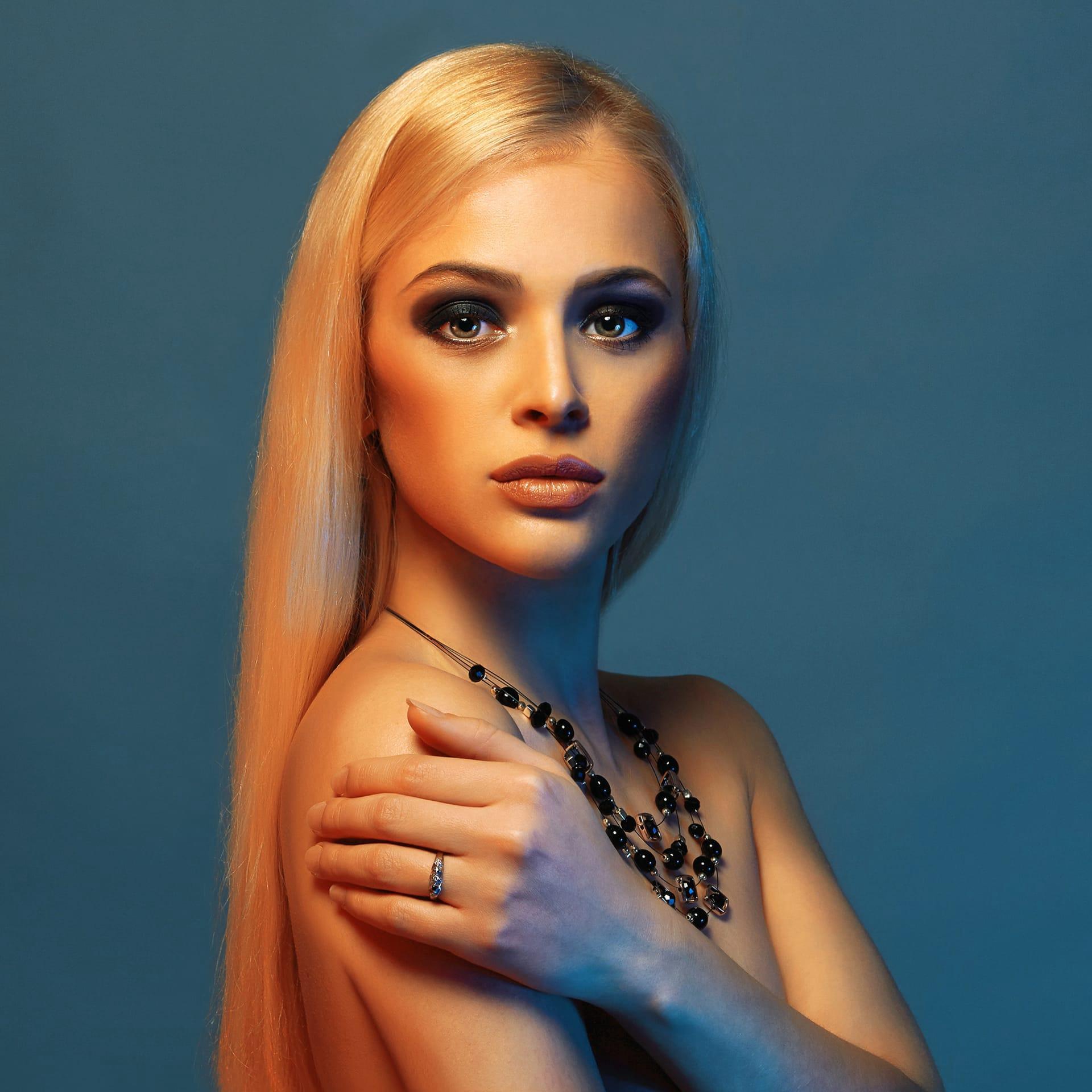 Woman profile picture 17
